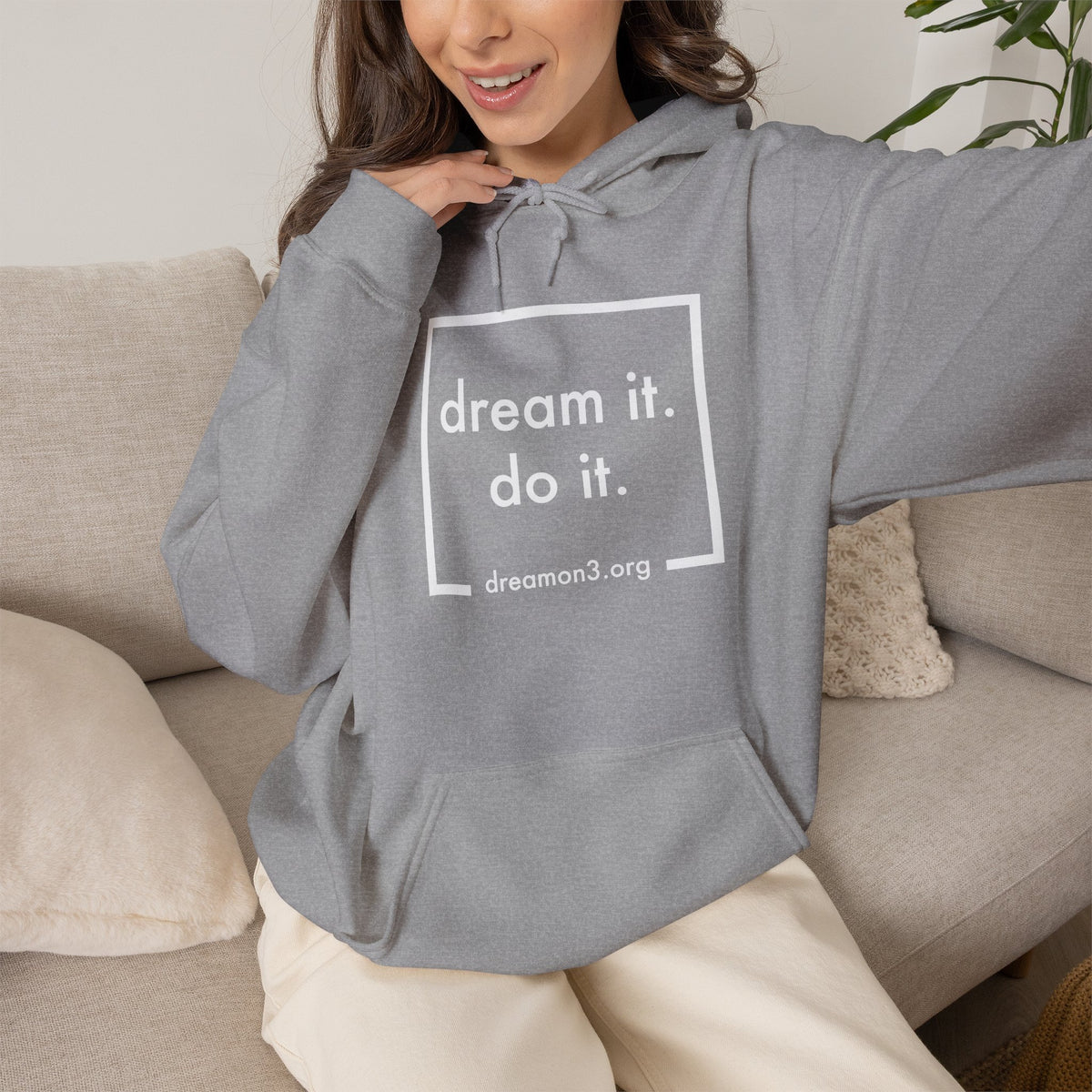 Dream It Do It Unisex Heavy Blend™ Hooded Sweatshirt